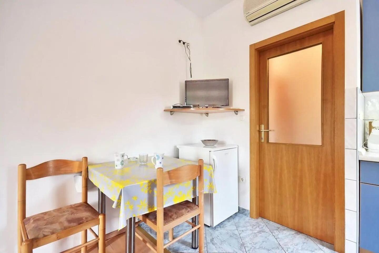 Apartment Toma โอมิช ภายนอก รูปภาพ