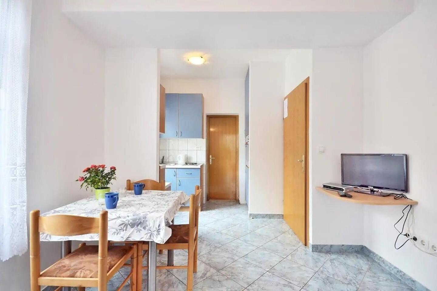 Apartment Toma โอมิช ภายนอก รูปภาพ